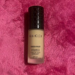 Gucci Face Satin Matte Foundation